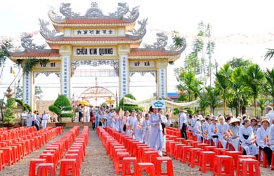 Chùa Kim Quang xã Phú Xuân - huyện Krông Năng Mừng Đại Lễ Phật Đản PL.2558